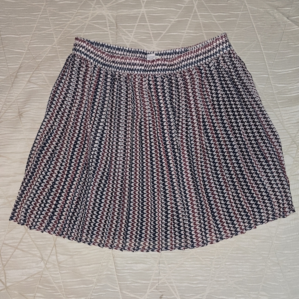 Forever 21 Geometric Print Mini Skirt โ Size Large